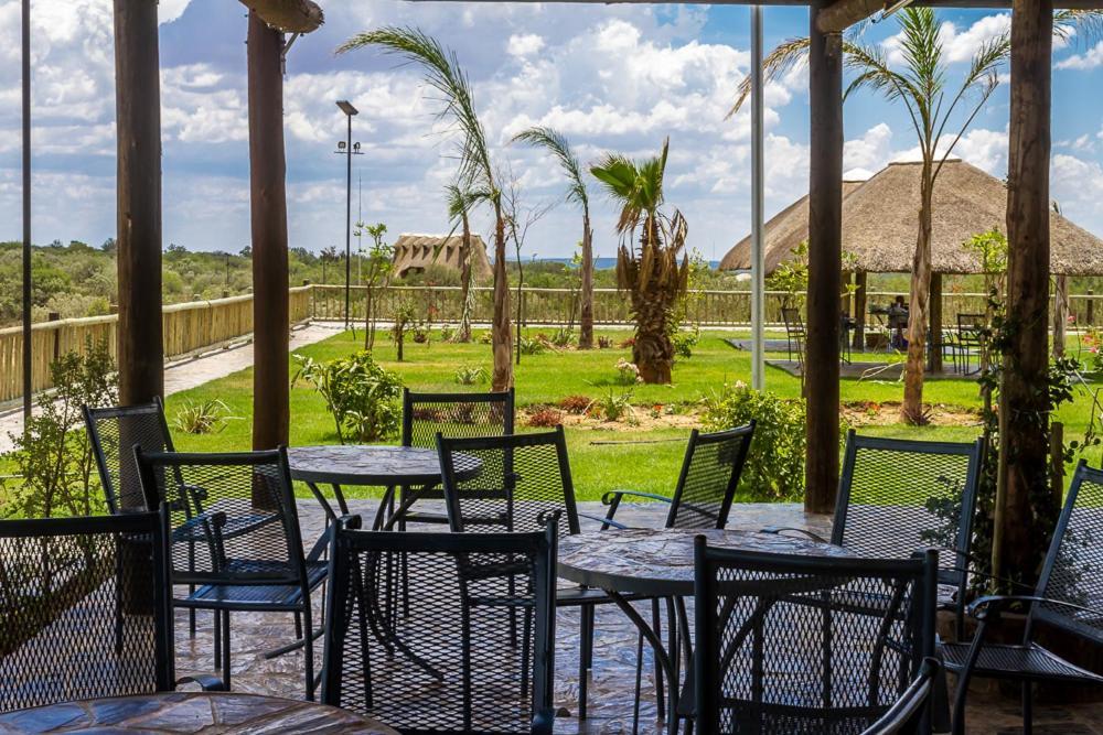 Big Valley Game Lodge Lobatse Bagian luar foto