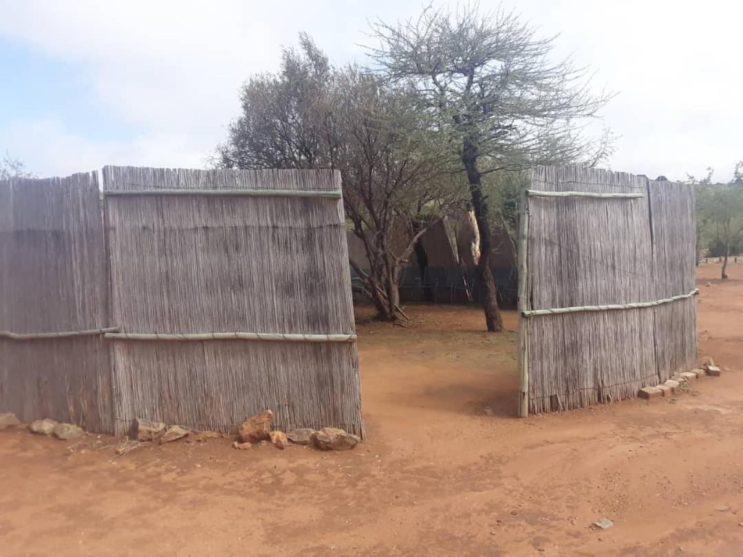 Big Valley Game Lodge Lobatse Bagian luar foto