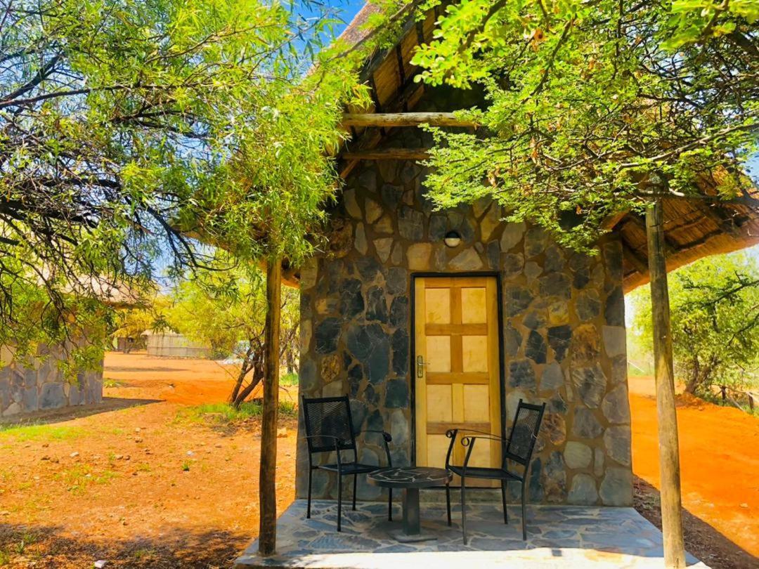 Big Valley Game Lodge Lobatse Bagian luar foto